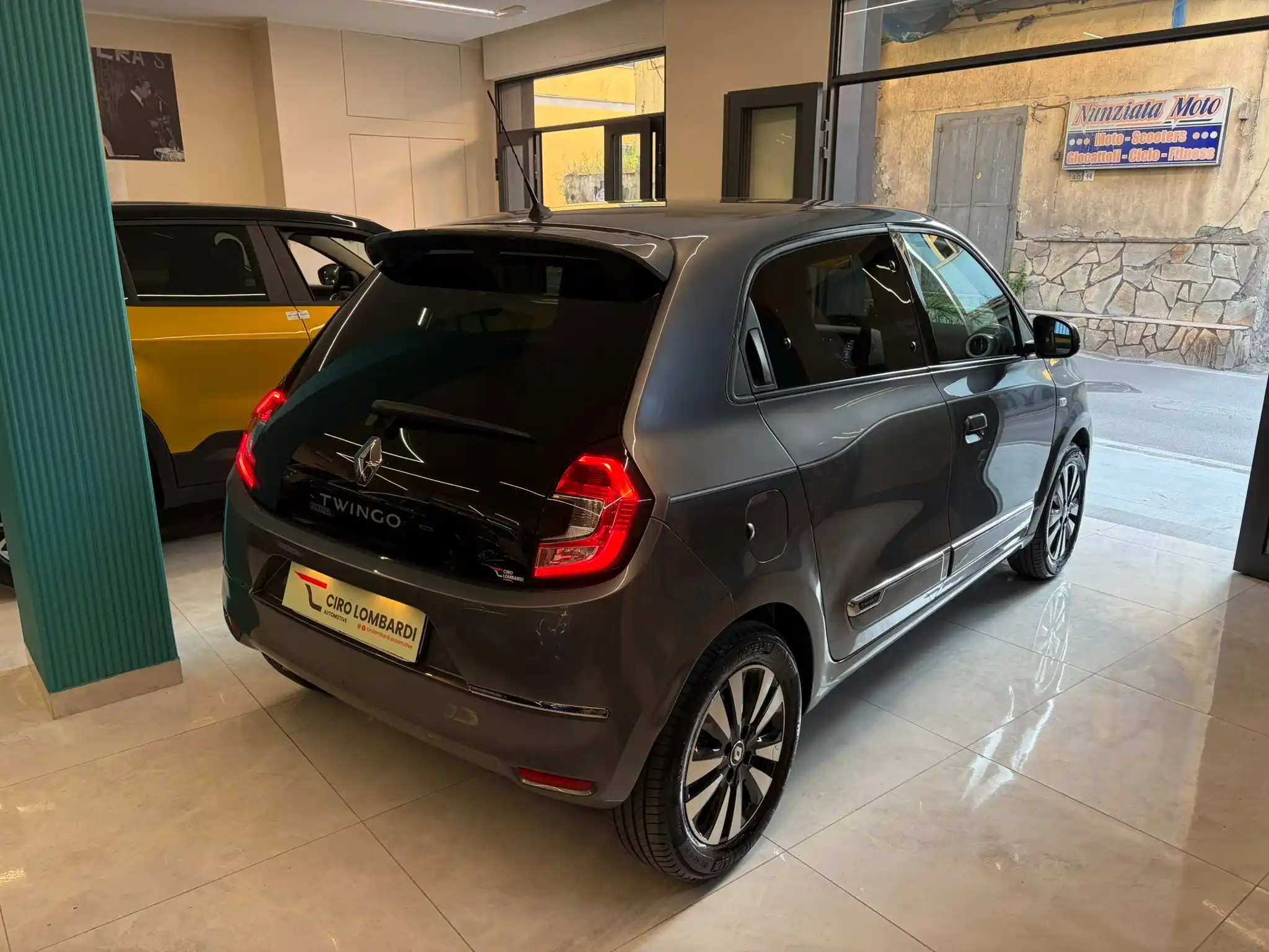Renault Twingo 3′ Serie SCe 1.0 65 cv INTENS