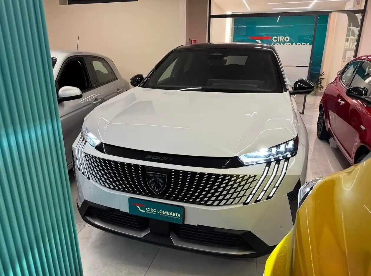 Nuova Peugeot 3008 GT-Line Hybrid 145 cv